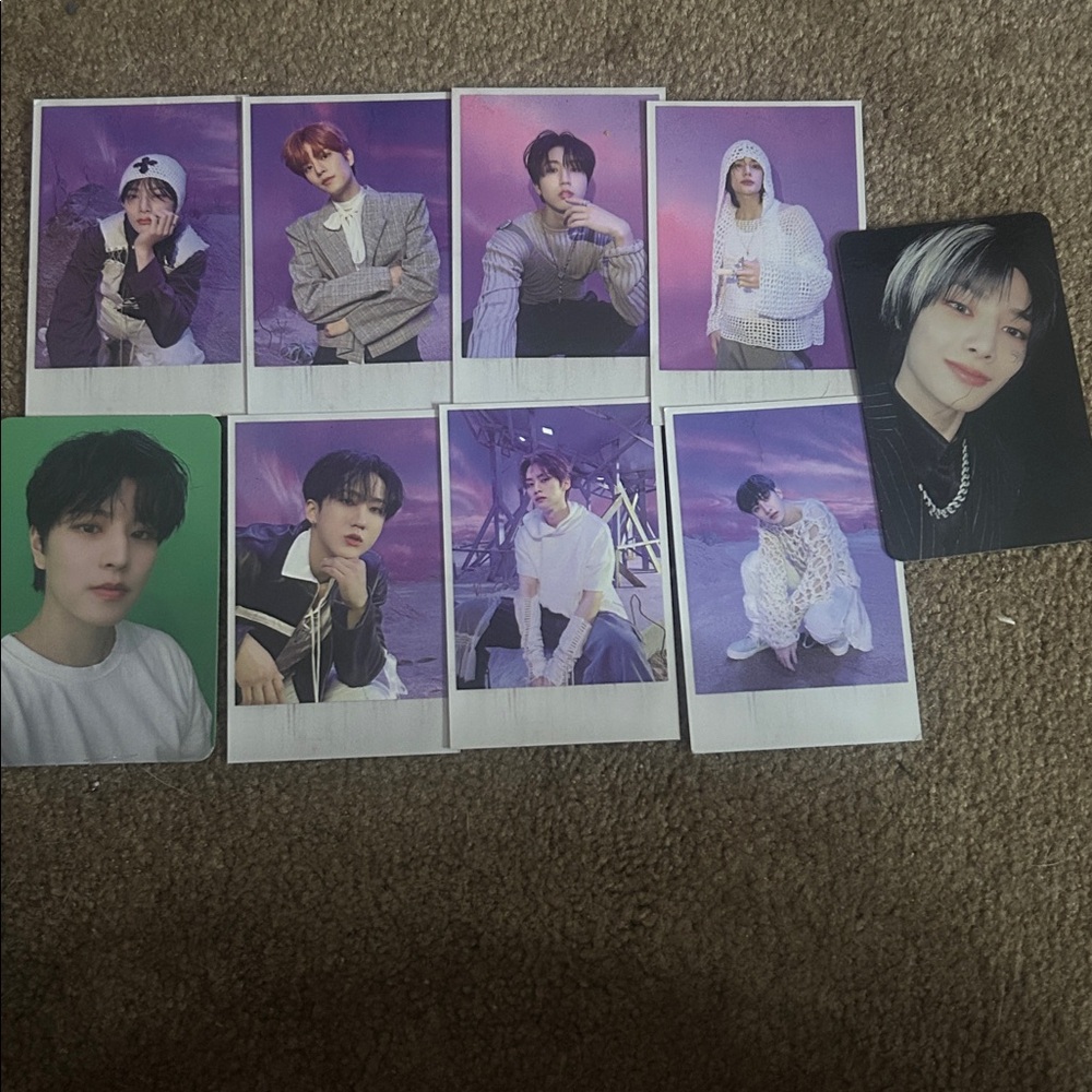 Stray kids photocards